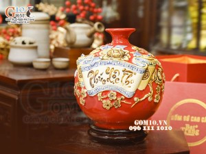 Bình hút tài lộc Phúc Lộc Thọ đắp nổi, nền đỏ, cao 22cm