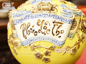 Bình hút tài lộc Phúc Lộc Thọ đắp nổi, nền vàng, cao 22cm