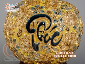 Bình hút tài lộc Phúc Lộc Thọ ngàn hoa đắp nổi vẽ vàng 24k, nền vàng - cao 35cm