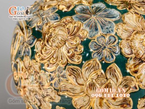 Bình hút tài lộc Phúc Lộc Thọ ngàn hoa đắp nổi vẽ vàng 24k, nền xanh - cao 35cm