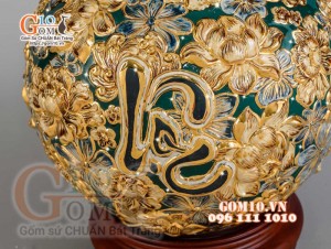 Bình hút tài lộc Phúc Lộc Thọ ngàn hoa đắp nổi vẽ vàng 24k, nền xanh - cao 35cm