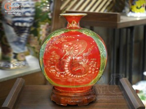 Bình hút tài lộc tam hợp Tỵ-Dậu-Sửu nền đỏ vẽ vàng kim 24k, cao 35cm