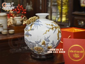 Bình hút tài lộc Thuận Buồm Xuôi Gió đắp nổi, nền trắng, cao 23cm