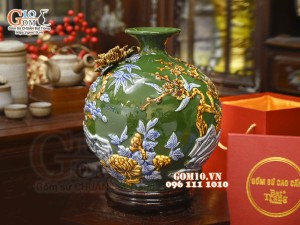 Bình hút tài lộc Thuận Buồm Xuôi Gió đắp nổi, nền xanh lục bảo, cao 28cm