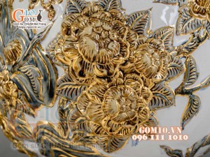 Bình hút tài lộc Thuận Buồm Xuôi Gió đắp nổi vẽ vàng 24k, nền trắng - cao 30cm