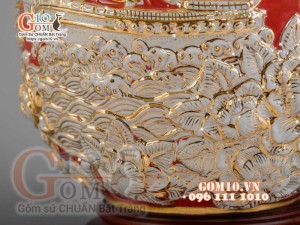 Bình hút tài lộc Thuận Buồm Xuôi Gió Trắng đắp nổi vẽ vàng 24k, nền đỏ - cao 35cm
