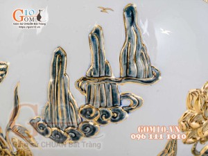 Bình hút tài lộc Tùng Hạc Diên Niên đắp nổi vẽ vàng 24k, nền trắng - cao 40cm