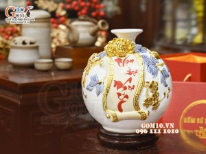Bình hút tài lộc Vạn Sự Như Ý đắp nổi dát vàng, nền trắng, cao 28cm