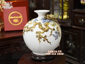 Bình hút tài lộc Vạn Sự Như Ý đắp nổi, nền trắng, cao 28cm