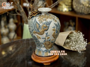 Mai bình men rạn đắp nổi Công Đào Phú Quý, cao 33cm