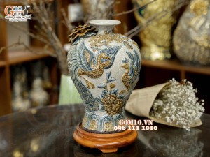 Mai bình men rạn đắp nổi Công Đào Phú Quý, cao 33cm