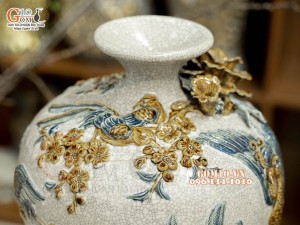 Mai bình men rạn đắp nổi Công Đào Phú Quý kênh, cao 50cm