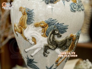 Mai bình men rạn đắp nổi Mã Đáo Thành Công, cao 50cm