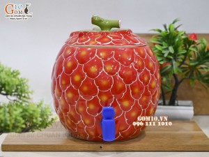Bình nước dáng quả na, men màu đỏ vòi nhựa, 5 Lít