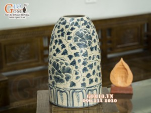 Bình phong thủy dáng chuông men rạn cổ vẽ hoa dây, 43cm