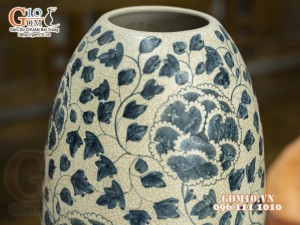 Bình phong thủy dáng chuông men rạn cổ vẽ hoa dây, 43cm