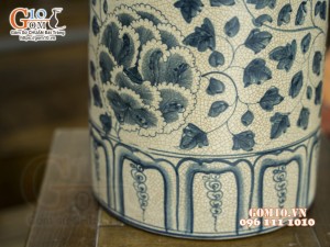 Bình phong thủy dáng chuông men rạn cổ vẽ hoa dây, 43cm