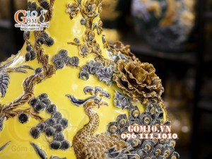 Bình tỏi cổ cao đắp nổi Chim hoa, nền vàng, cao 56cm