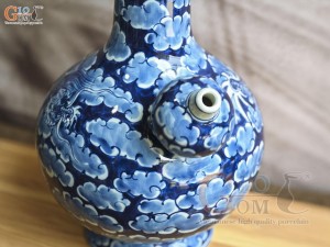 Bình tỏi cổ cao men lam cổ vẽ cảnh Long ẩn nền băng, cao 36cm