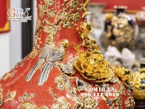 Bình tỏi cổ cao vẽ vàng, đắp nổi Chim hoa, nền đỏ, cao 75cm