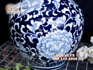 Bình tỏi cổ nền xanh vẽ hoa dây, cao 45cm