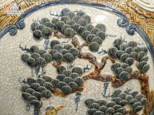 Bình tỏi cổ thẳng men rạn đắp nổi tứ cảnh Tùng Cúc Sen Mai, cao 70cm