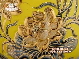 Bình tỏi Công Đào đắp nổi vẽ vàng 24k, nền vàng - cao 80cm