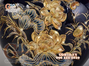 Bình tỏi Công Đào đắp nổi vẽ vàng 24k, nền xanh coban - cao 80cm