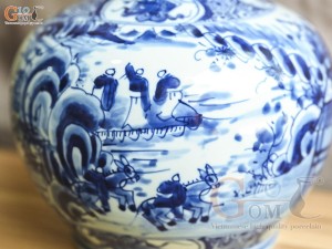 Bình tỏi men lam cổ vẽ cảnh Sơn Thủy, cao 26cm