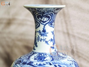 Bình tỏi men lam cổ vẽ cảnh Sơn Thủy, cao 26cm