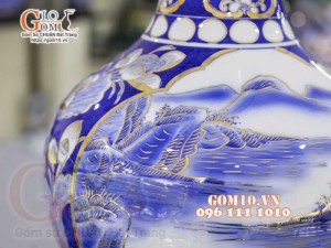 Bình tỏi men lam vẽ vàng 24k, Nhị cảnh Sơn Thủy Hữu Tình, cao 45cm