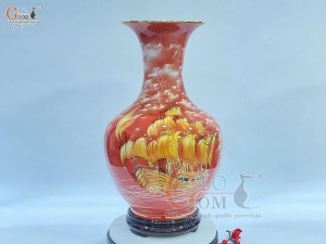 Bình tỏi men màu họa tiết Thuận Buồm Xuôi gió nền đỏ, vẽ vàng 24k, cao 44cm