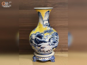 Bình tỏi men màu vẽ cảnh Sơn Thuỷ Hữu Tình, cao 60cm (cả chân kê)