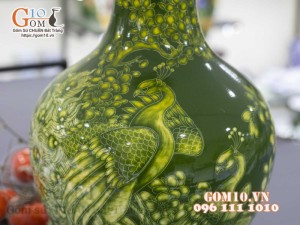 Bình tỏi men màu vẽ Công Đào, màu xanh cao 45cm