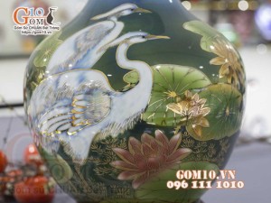 Bình tỏi men màu vẽ vàng 24k, cảnh Sen Hạc Phú Quý cao 45cm