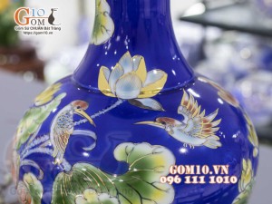 Bình tỏi men màu vẽ vàng 24k, Sen Hạc Phú Quý, nền xanh cao 45cm
