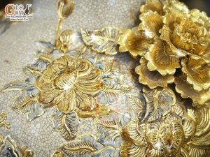 Bình tỏi men rạn đắp nổi Công Danh Phú Quý kênh vẽ vàng 24k, cao 52cm