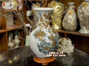 Bình tỏi men rạn đắp nổi Công Đào Phú Quý, cao 45cm