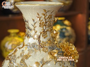 Bình tỏi men rạn đắp nổi Công Đào Phú Quý vẽ vàng 24k, cao 45cm