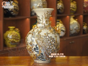 Bình tỏi men rạn đắp nổi Công Đào Phú Quý vẽ vàng 24k, cao 45cm