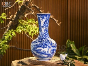 Bình tỏi men trắng vẽ Công Trúc Sơn Thủy, cao 45cm