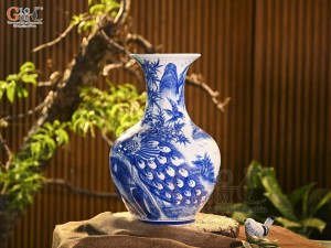 Bình tỏi men trắng vẽ Công Trúc Sơn Thủy, cao 44cm