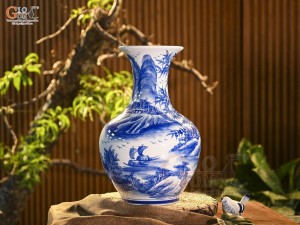 Bình tỏi men trắng vẽ Công Trúc Sơn Thủy, cao 44cm