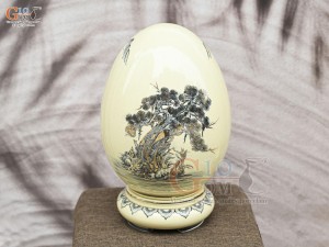 Bình trứng phong thủy men cổ họa tiết Mã Đáo Thành Công vẽ vàng 24k, cao 34cm (cả đế)
