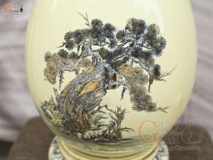 Bình trứng phong thủy men cổ họa tiết Mã Đáo Thành Công vẽ vàng 24k, cao 34cm (cả đế)