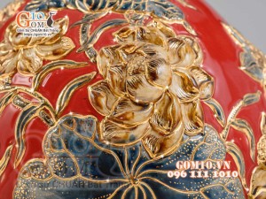 Bình tỳ bà Công Đào đắp nổi vẽ vàng 24k, nền đỏ - cao 40cm