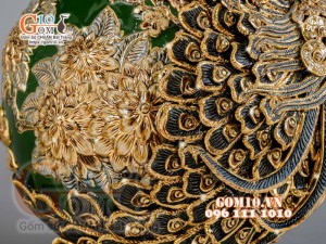 Bình tỳ bà Công Đào đắp nổi vẽ vàng 24k, nền xanh - cao 40cm