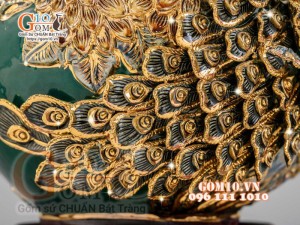 Bình tỳ bà Công Đào đắp nổi vẽ vàng 24k, nền xanh lục bảo - cao 40cm