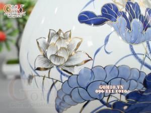 Bình tỳ bà men lam vẽ hoa Sen Phú Quý, vẽ vàng 24k, cao 42cm