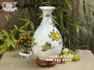 Bình tỳ bà men lam vẽ vàng 24k, cảnh Trĩ Đào Như Ý, cao 42cm